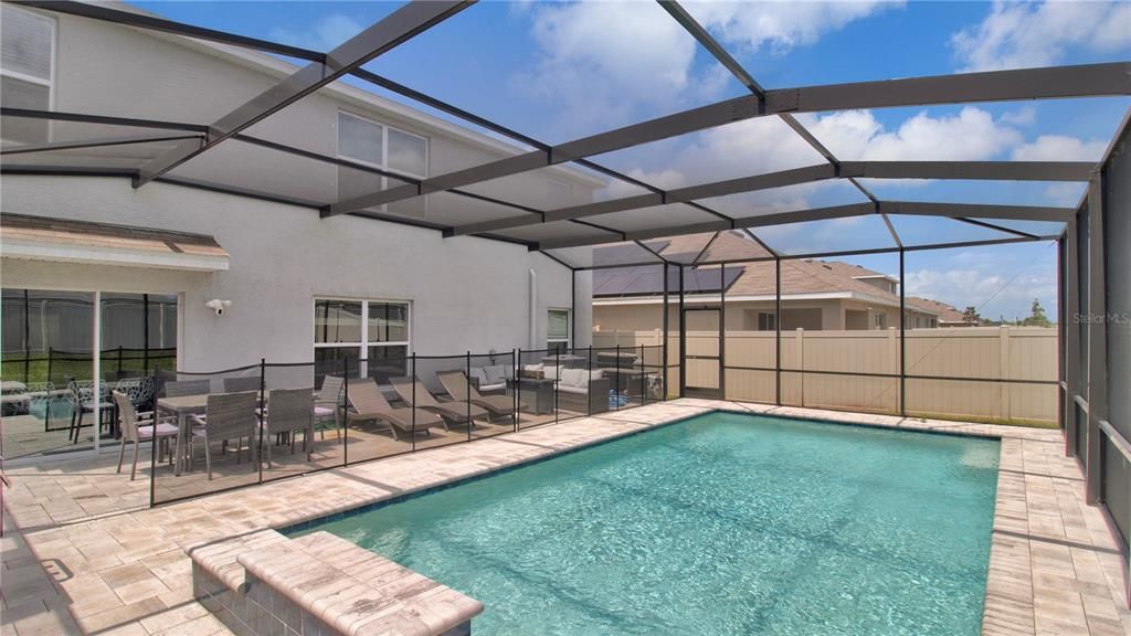 For Rent: $3,400 (5 beds, 3 baths, 2601 Square Feet)