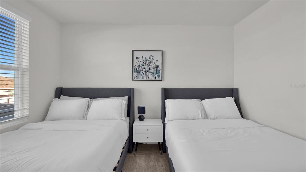 For Rent: $3,400 (5 beds, 3 baths, 2601 Square Feet)