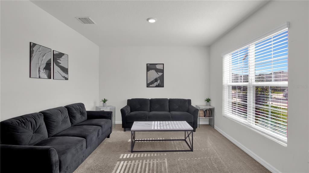 For Rent: $3,400 (5 beds, 3 baths, 2601 Square Feet)