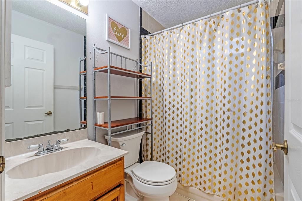 На продажу: $474,900 (4 спален, 3 ванн, 2037 Квадратных фут)