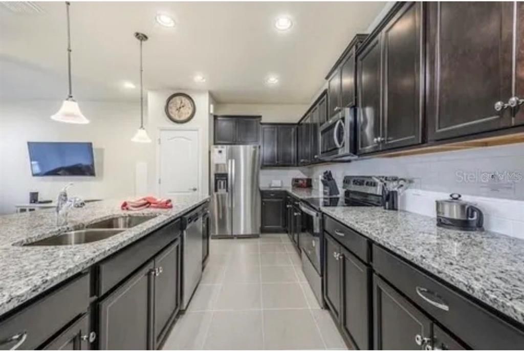 На продажу: $470,000 (5 спален, 4 ванн, 2263 Квадратных фут)