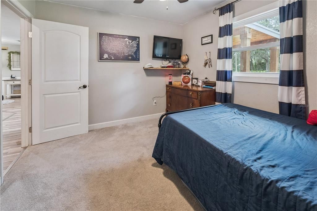 For Sale: $450,000 (3 beds, 2 baths, 1455 Square Feet)