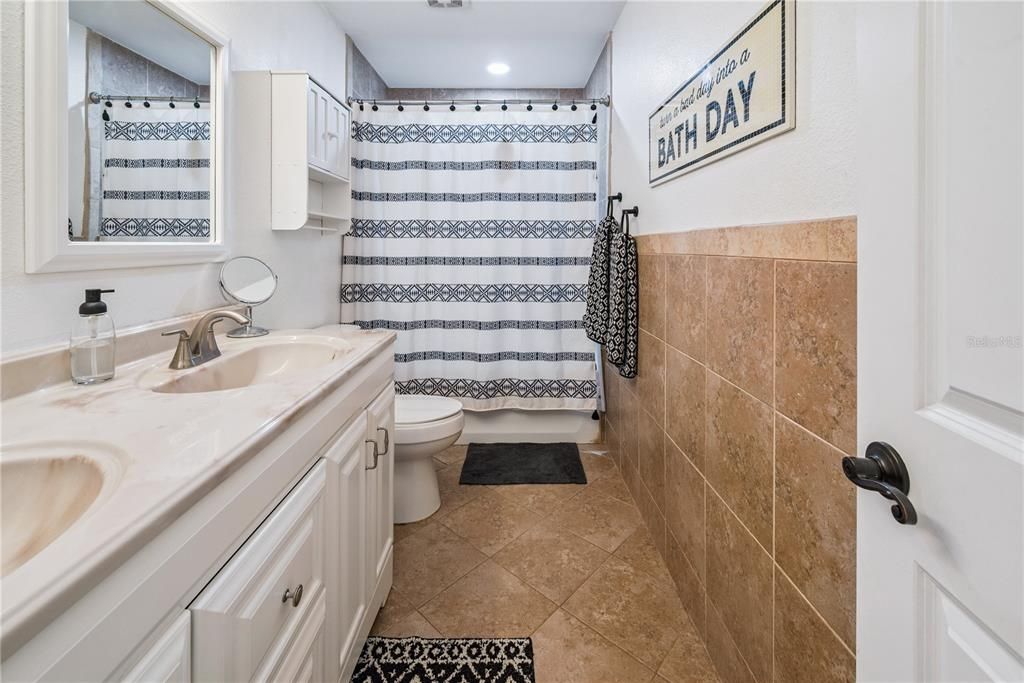 For Sale: $450,000 (3 beds, 2 baths, 1455 Square Feet)