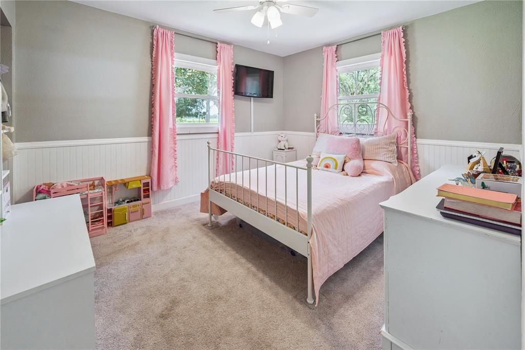 For Sale: $450,000 (3 beds, 2 baths, 1455 Square Feet)