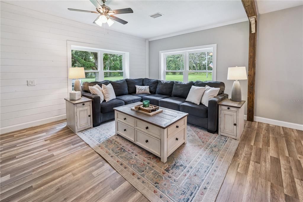 For Sale: $450,000 (3 beds, 2 baths, 1455 Square Feet)