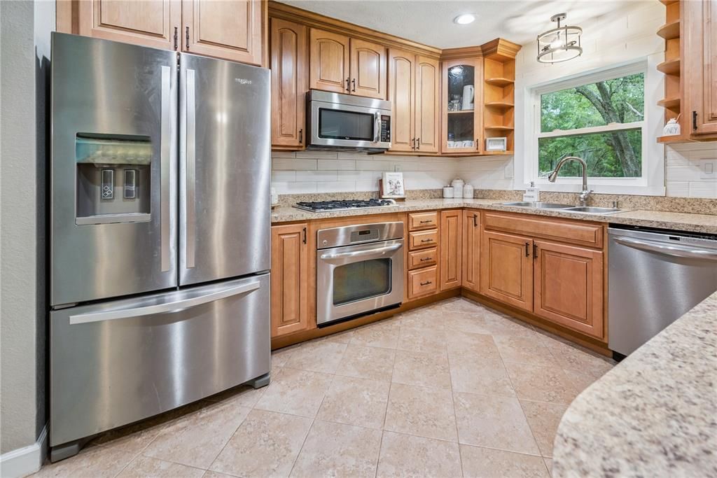 For Sale: $450,000 (3 beds, 2 baths, 1455 Square Feet)