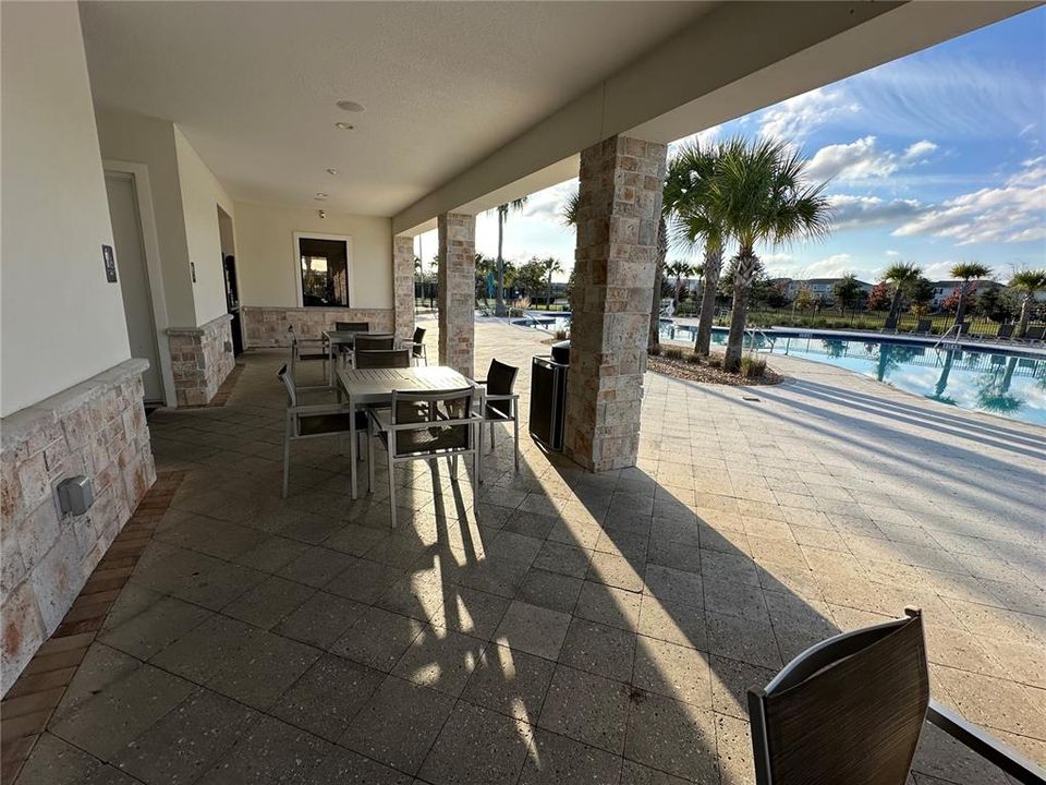 For Sale: $460,000 (4 beds, 2 baths, 1992 Square Feet)