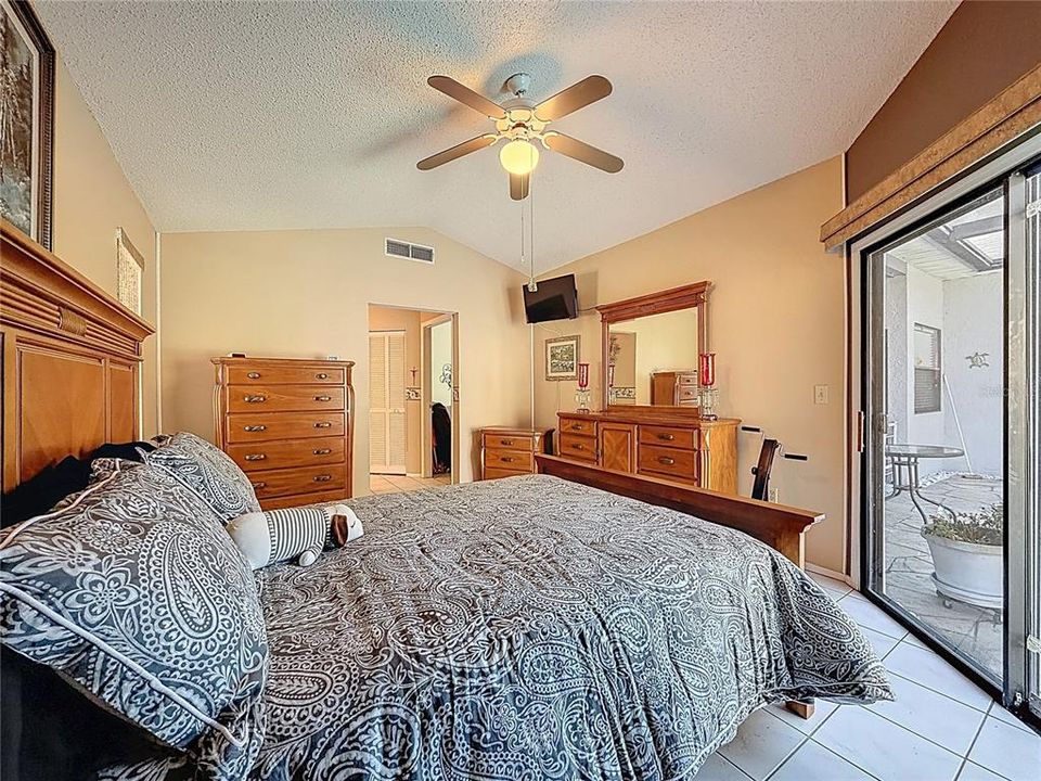 待售: $430,000 (3 贝兹, 2 浴室, 1611 平方英尺)