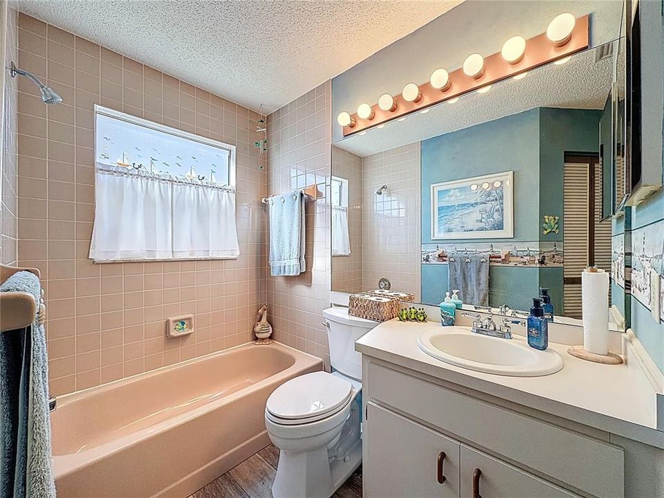 待售: $430,000 (3 贝兹, 2 浴室, 1611 平方英尺)