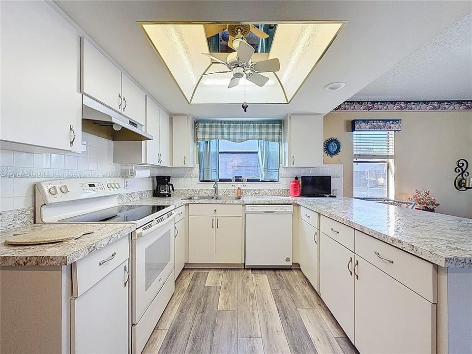 待售: $430,000 (3 贝兹, 2 浴室, 1611 平方英尺)