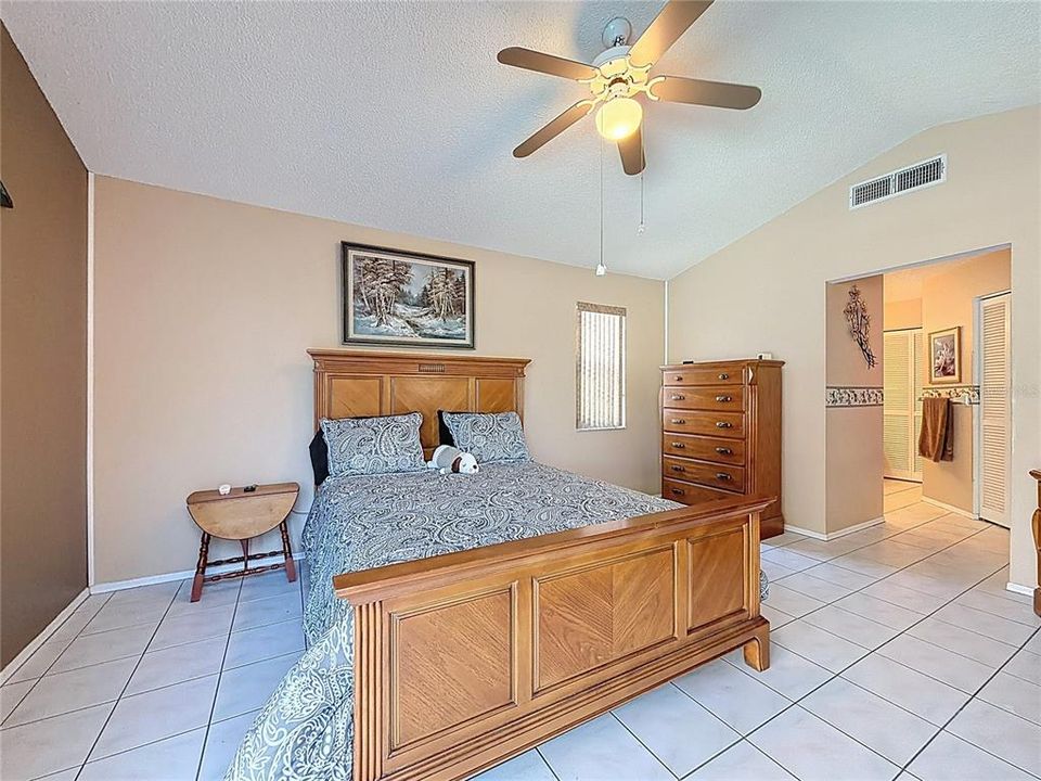 待售: $430,000 (3 贝兹, 2 浴室, 1611 平方英尺)