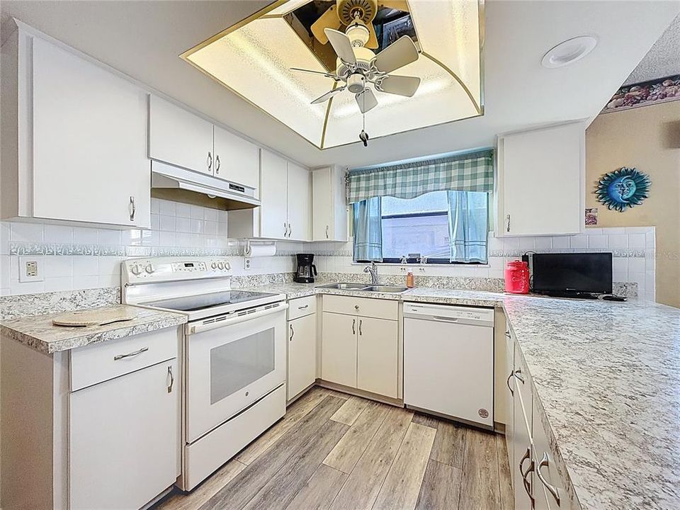 待售: $430,000 (3 贝兹, 2 浴室, 1611 平方英尺)