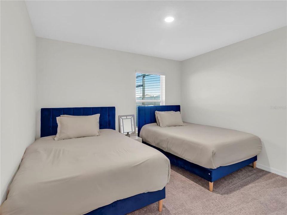 For Rent: $3,400 (5 beds, 3 baths, 2674 Square Feet)