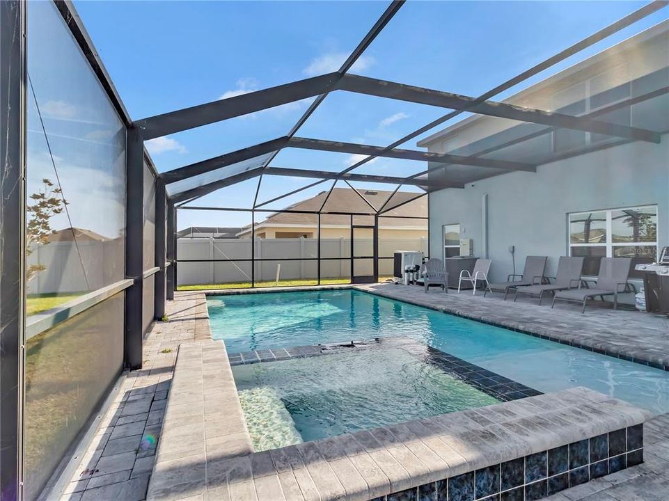 For Rent: $3,400 (5 beds, 3 baths, 2674 Square Feet)