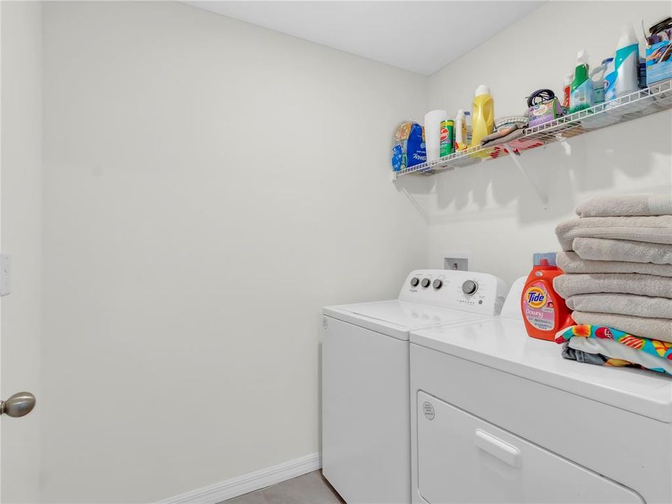 For Rent: $3,400 (5 beds, 3 baths, 2674 Square Feet)