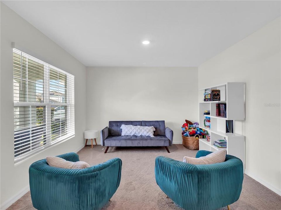 For Rent: $3,400 (5 beds, 3 baths, 2674 Square Feet)