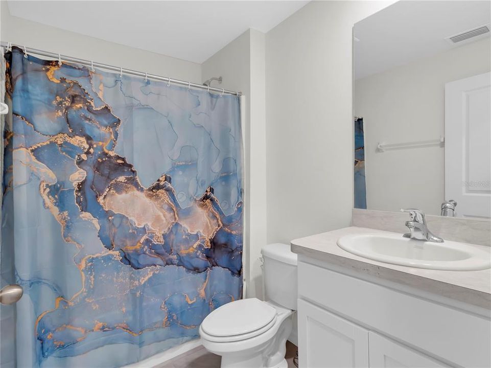 For Rent: $3,400 (5 beds, 3 baths, 2674 Square Feet)