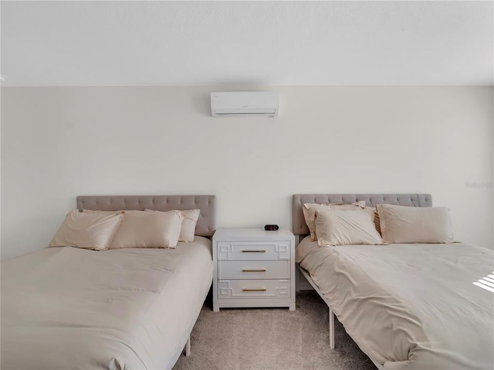 For Rent: $3,400 (5 beds, 3 baths, 2674 Square Feet)