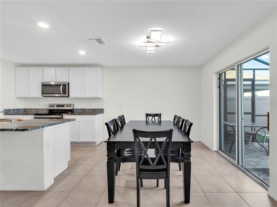 For Rent: $3,400 (5 beds, 3 baths, 2674 Square Feet)