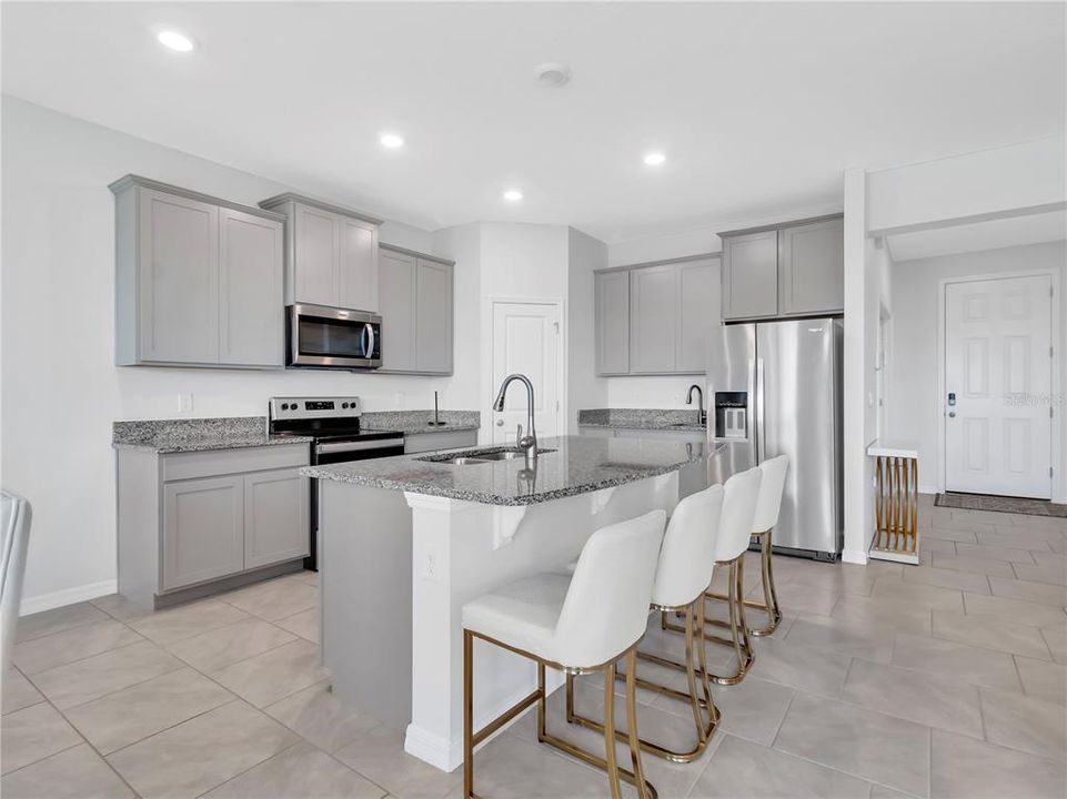 For Rent: $3,400 (4 beds, 3 baths, 2756 Square Feet)