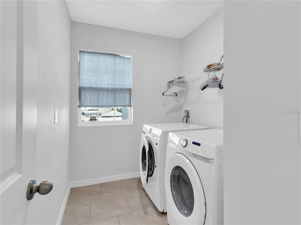 For Rent: $3,400 (4 beds, 3 baths, 2756 Square Feet)