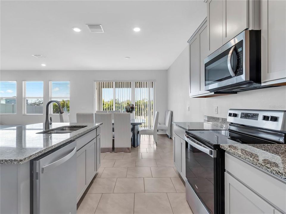 For Rent: $3,400 (4 beds, 3 baths, 2756 Square Feet)