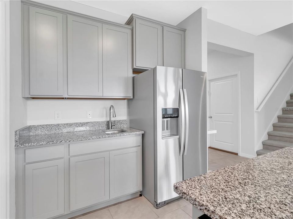 For Rent: $3,400 (4 beds, 3 baths, 2756 Square Feet)