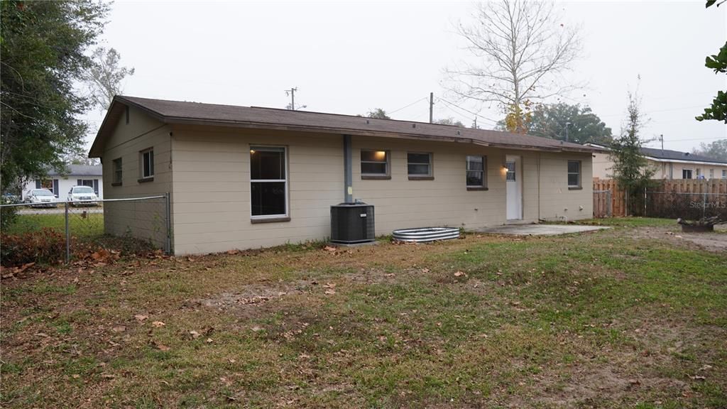 待售: $220,000 (3 贝兹, 1 浴室, 1000 平方英尺)