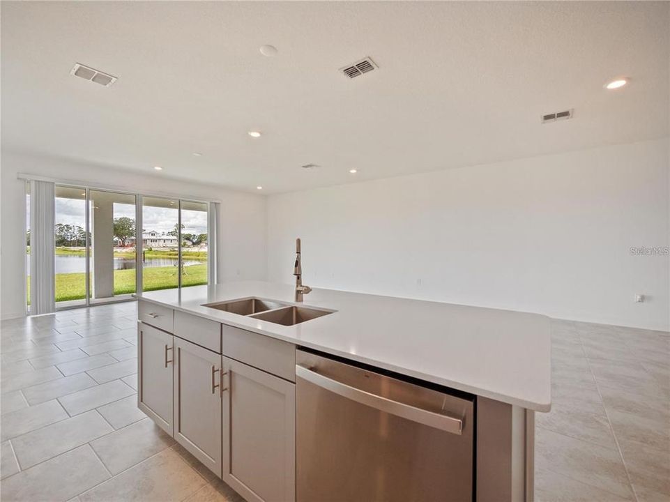 En Renta: $3,995 (5 camas, 3 baños, 3385 Pies cuadrados)