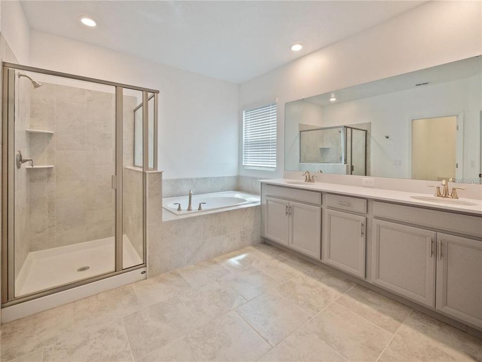 En Renta: $3,995 (5 camas, 3 baños, 3385 Pies cuadrados)