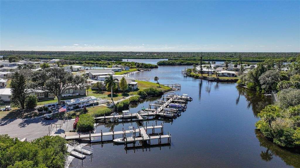 For Sale: $199,900 (3 beds, 2 baths, 1639 Square Feet)