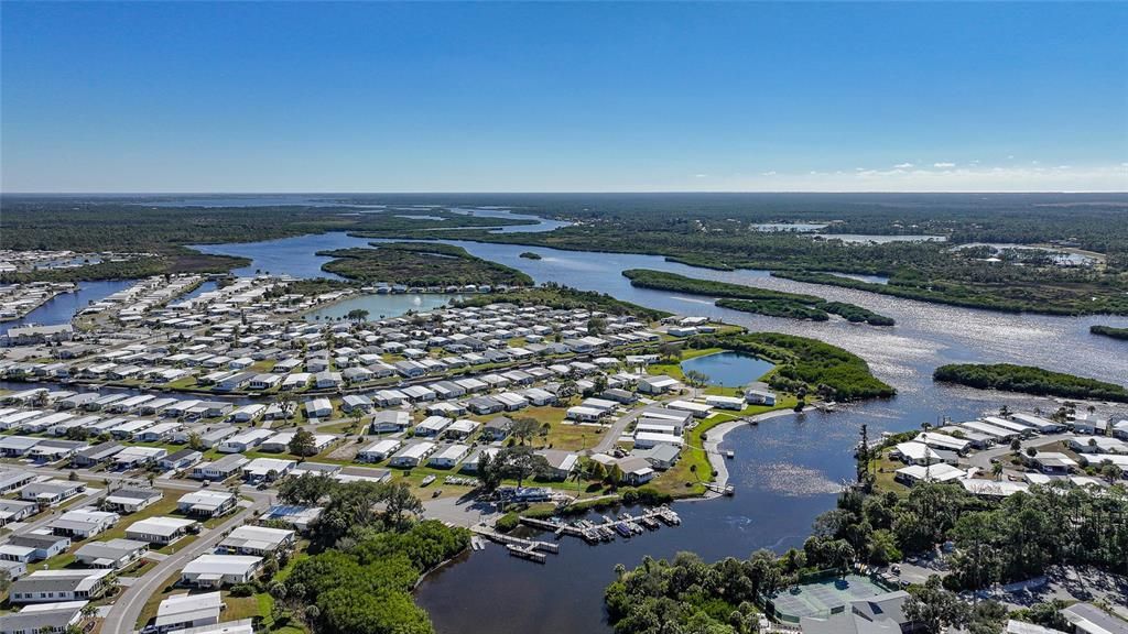 For Sale: $199,900 (3 beds, 2 baths, 1639 Square Feet)