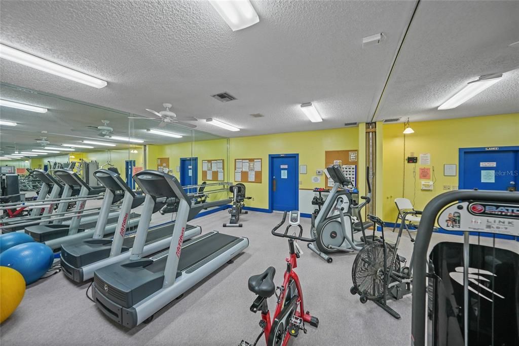 For Sale: $199,900 (3 beds, 2 baths, 1639 Square Feet)