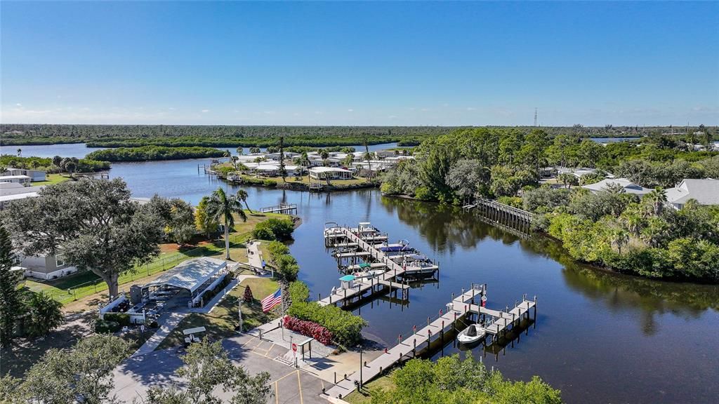 For Sale: $199,900 (3 beds, 2 baths, 1639 Square Feet)