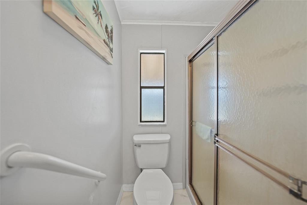 For Sale: $199,900 (3 beds, 2 baths, 1639 Square Feet)