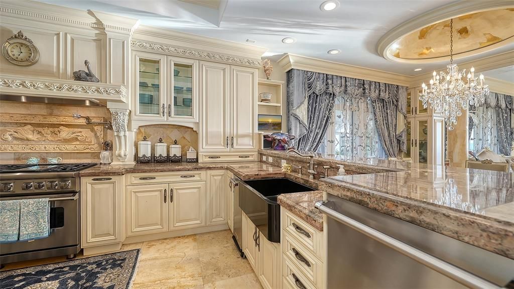 For Sale: $8,250,000 (3 beds, 3 baths, 4728 Square Feet)