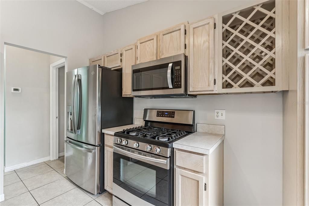 待售: $315,000 (2 贝兹, 2 浴室, 1169 平方英尺)