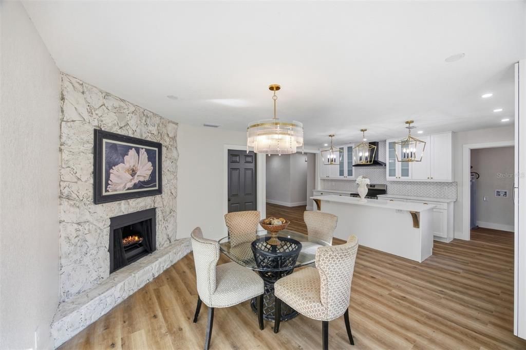 En Venta: $388,000 (3 camas, 2 baños, 1420 Pies cuadrados)