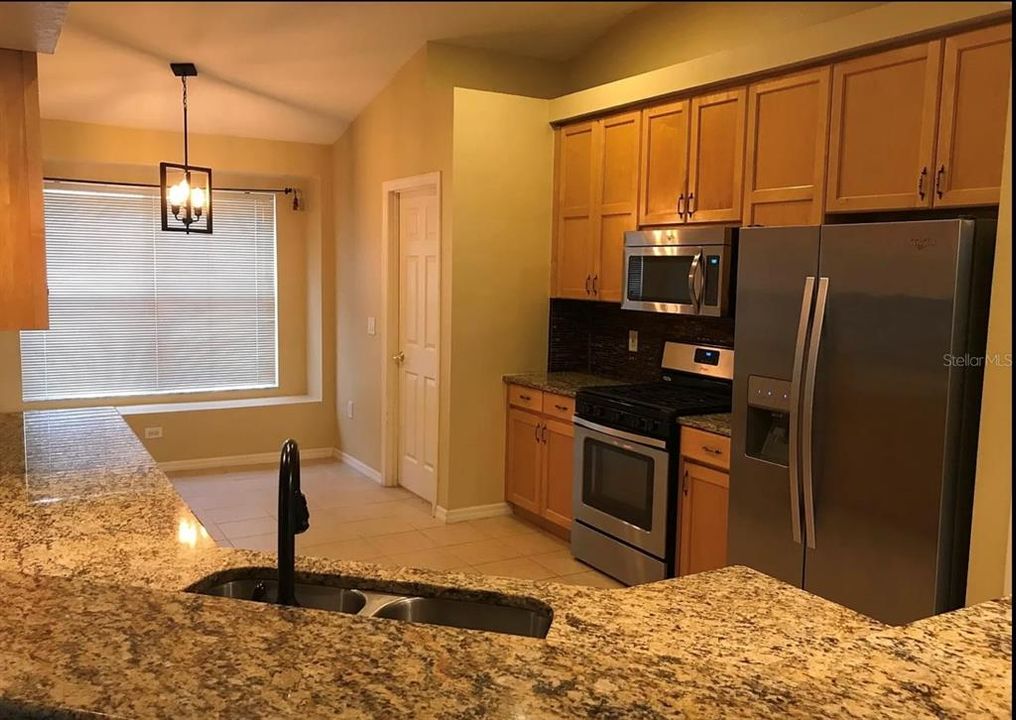 En Renta: $2,595 (4 camas, 2 baños, 2044 Pies cuadrados)