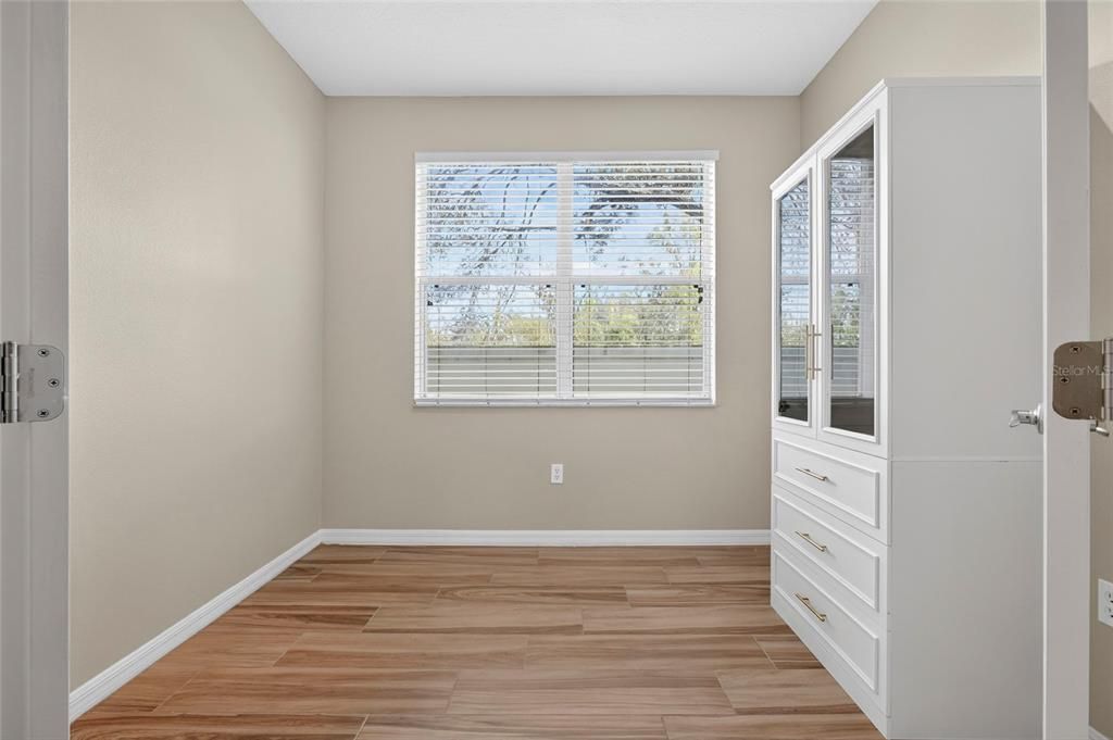 For Sale: $235,000 (3 beds, 2 baths, 1696 Square Feet)