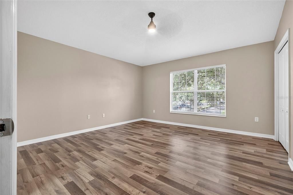 For Sale: $235,000 (3 beds, 2 baths, 1696 Square Feet)