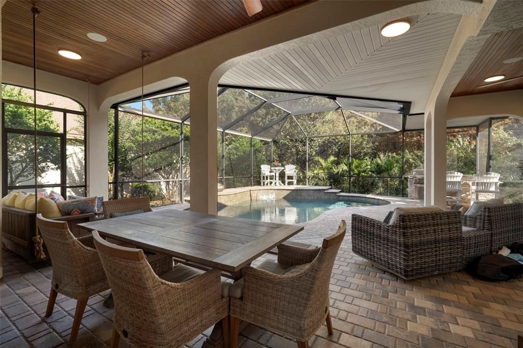 For Sale: $880,000 (4 beds, 3 baths, 2910 Square Feet)