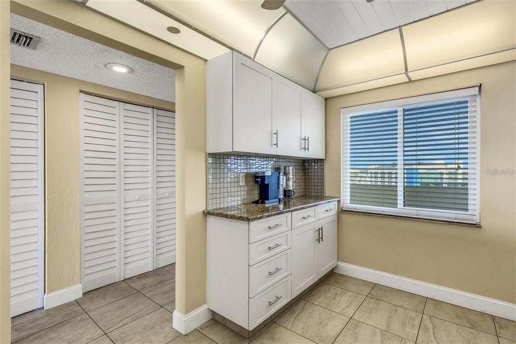 For Sale: $849,999 (2 beds, 2 baths, 1225 Square Feet)