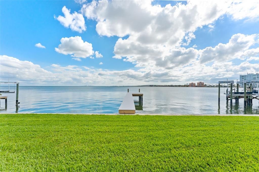 For Sale: $2,000,000 (4 beds, 2 baths, 3062 Square Feet)