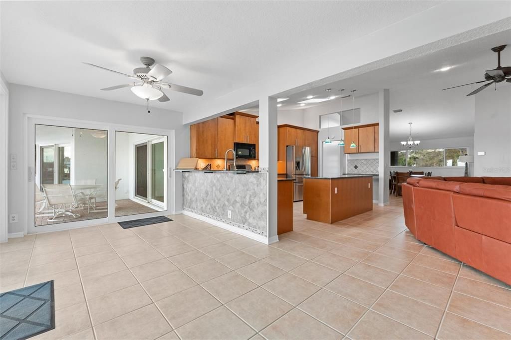 For Sale: $2,000,000 (4 beds, 2 baths, 3062 Square Feet)