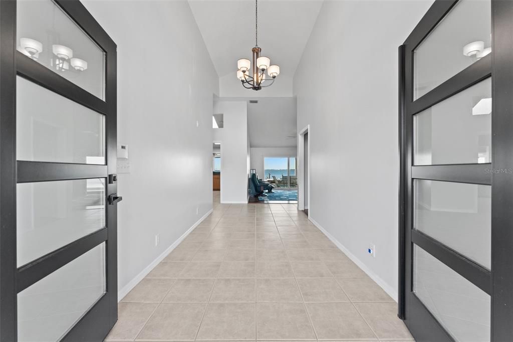 For Sale: $2,000,000 (4 beds, 2 baths, 3062 Square Feet)