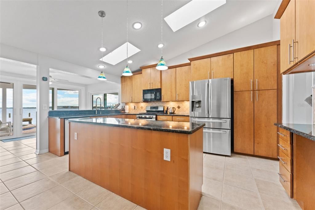 For Sale: $2,000,000 (4 beds, 2 baths, 3062 Square Feet)