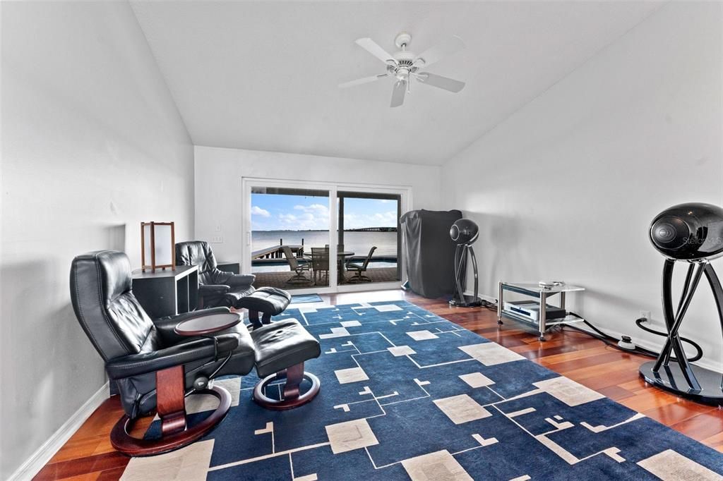 For Sale: $2,000,000 (4 beds, 2 baths, 3062 Square Feet)