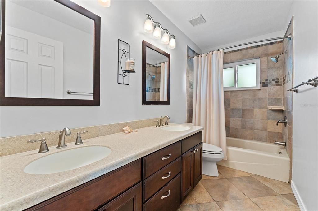 For Sale: $2,000,000 (4 beds, 2 baths, 3062 Square Feet)