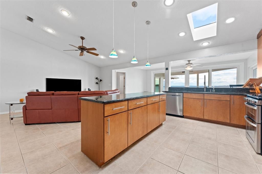 For Sale: $2,000,000 (4 beds, 2 baths, 3062 Square Feet)